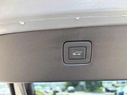 Used 2025 Buick Envista Avenir FWD image 46