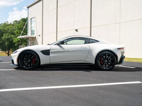 Used 2019 Aston Martin V8 Vantage Coupe RWD image 5