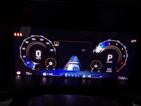 Used 2025 Chevrolet Colorado W/T RWD image 25