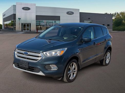 Used 2019 Ford Escape SE image 5