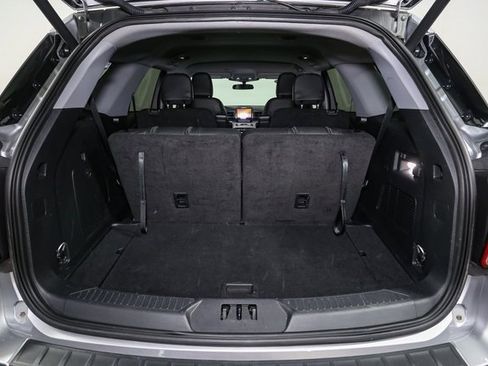 Used 2023 Ford Explorer XLT w/ Equipment Group 202A image 11