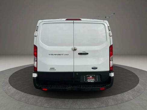 Used 2022 Ford Transit 250 Low Roof AWD image 8