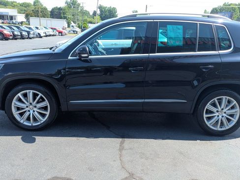 Used 2016 Volkswagen Tiguan SE FWD image 4