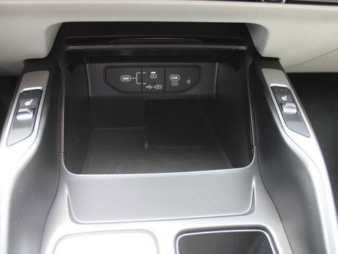 New 2025 Kia Sorento EX image 40