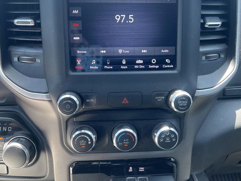 Used 2020 RAM 1500 Big Horn AWD/4WD image 14
