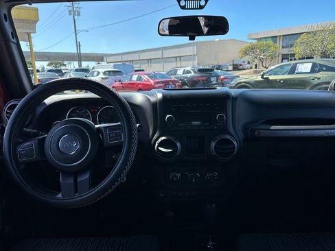 Used 2012 Jeep Wrangler Unlimited Sport image 14