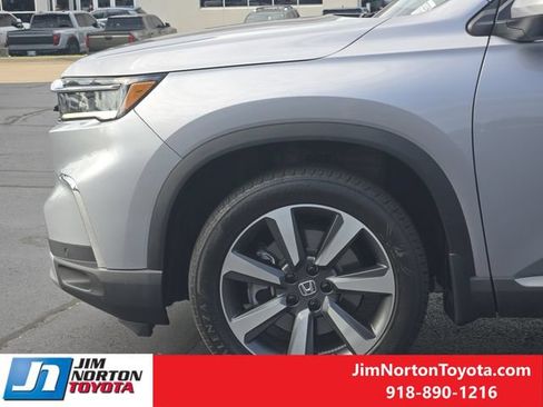 Used 2024 Honda Pilot Elite image 8