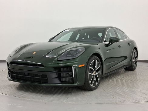 New 2026 Porsche Panamera 4 image 1