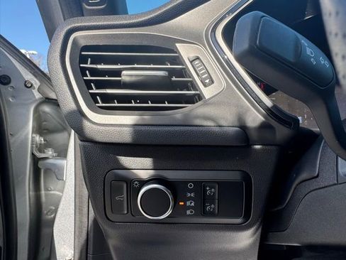 Used 2024 Ford Escape ST-Line image 18