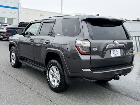 Used 2016 Toyota 4Runner SR5 Premium image 11