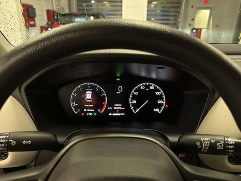 Used 2023 Honda HR-V LX image 31