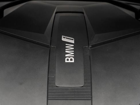 Used 2023 BMW i7 xDrive60 AWD/4WD image 74
