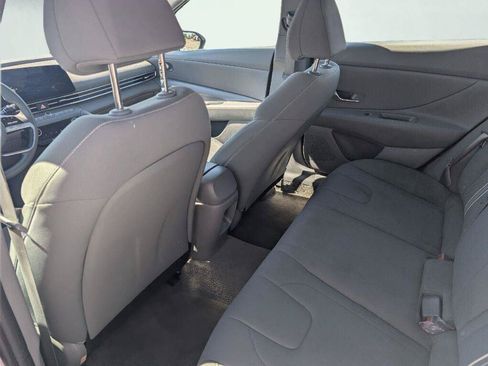 Used 2024 Hyundai Elantra SEL FWD image 36