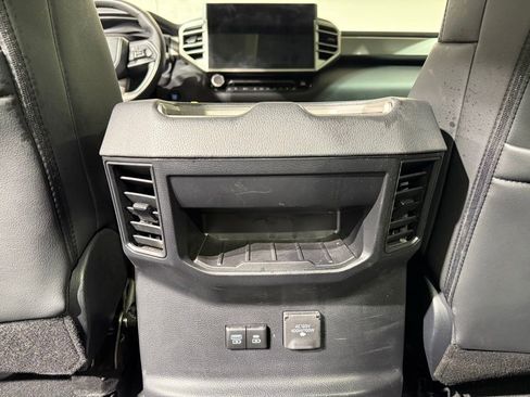 Used 2025 Toyota Tundra Limited AWD/4WD image 20