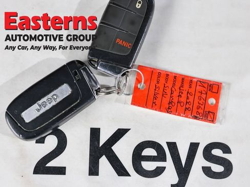 Used 2022 Jeep Compass Latitude AWD/4WD image 24