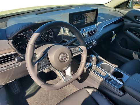 New 2025 Nissan Altima 2.5 SL FWD image 20