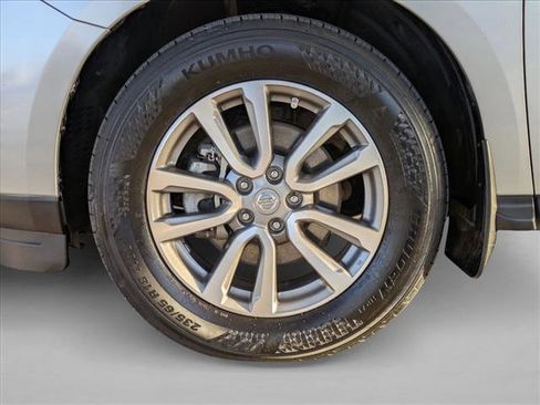 Used 2015 Nissan Pathfinder SL image 23