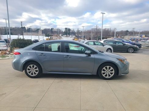 Used 2024 Toyota Corolla LE image 8