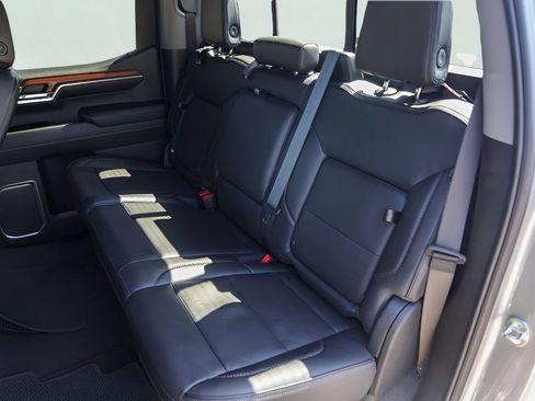 Used 2023 GMC Sierra 1500 Denali w/ Denali Reserve Package AWD/4WD image 26