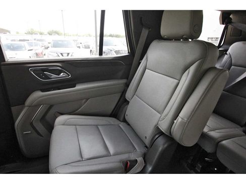 Used 2023 Chevrolet Tahoe Z71 w/ Luxury Package AWD/4WD image 9