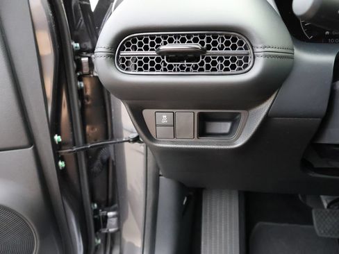 Certified 2024 Honda HR-V LX image 27