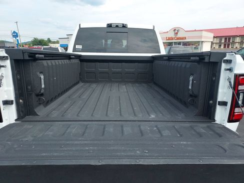 Used 2022 RAM 2500 Limited AWD/4WD image 9