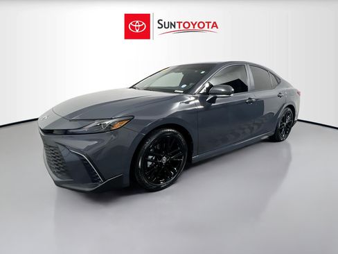 Used 2026 Toyota Camry SE w/ Convenience Package FWD image 9