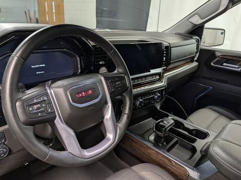 Used 2024 GMC Sierra 1500 Elevation image 15