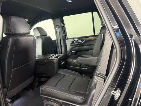 Used 2025 GMC Yukon Denali AWD/4WD image 24
