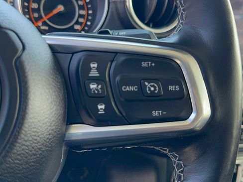 Used 2021 Jeep Wrangler Unlimited Sahara w/ Dual Top Group AWD/4WD image 17
