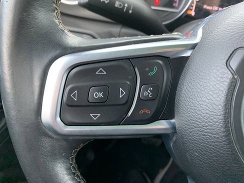 Used 2019 Jeep Wrangler Unlimited Sahara w/ Uconnect 4C Nav & Sound Group image 21