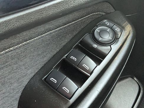 Certified 2023 Chevrolet TrailBlazer ACTIV w/ Technology Package AWD/4WD image 39