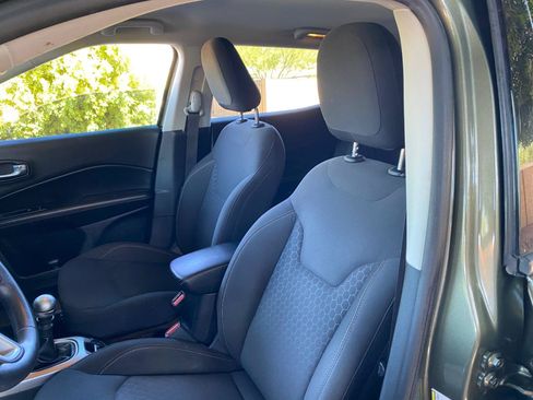 Used 2018 Jeep Compass Sport AWD/4WD image 25