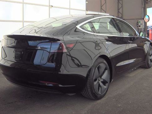 Used 2018 Tesla Model 3 Long Range image 9