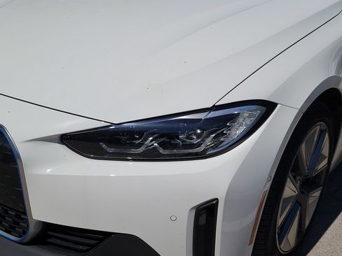 Used 2023 BMW i4 eDrive35 w/ Premium Package RWD image 5