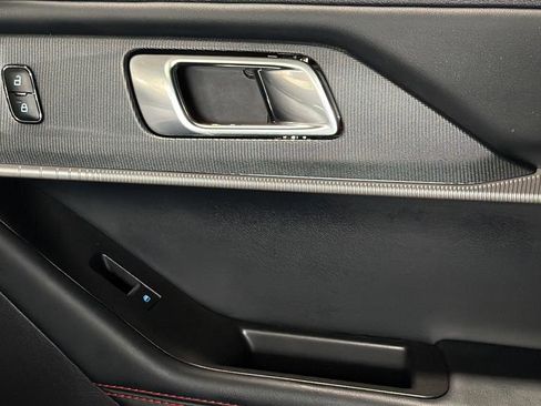 Used 2025 Ford Explorer ST-Line w/ ST-Line Street Pack image 19