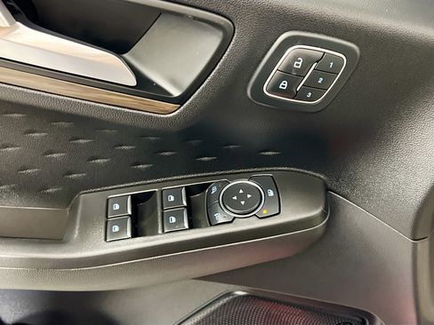 Used 2020 Ford Escape Titanium w/ Titanium Premium Package 2.0 image 16