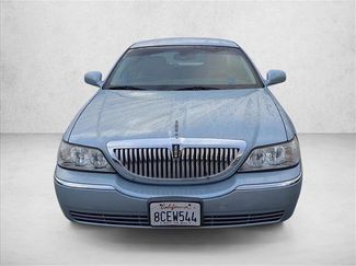 Used 2011 Lincoln Town Car Signature Limited video 2