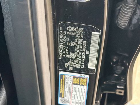 Used 2024 Kia Seltos S AWD/4WD image 34