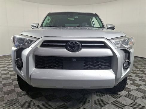 Used 2022 Toyota 4Runner SR5 Premium image 5