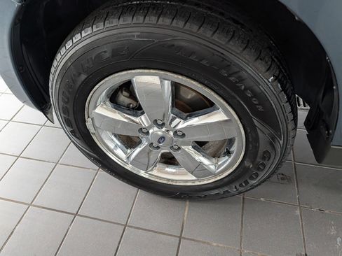 Used 2010 Ford Escape Limited image 8