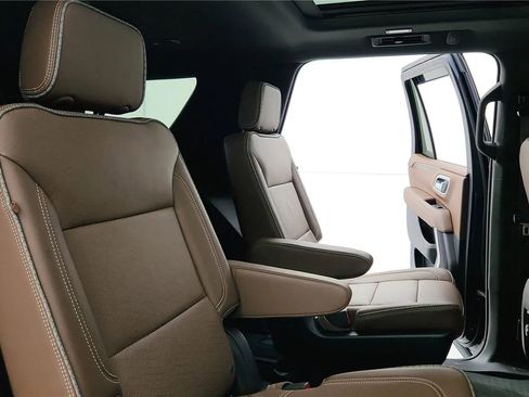 Used 2022 Chevrolet Tahoe High Country image 45