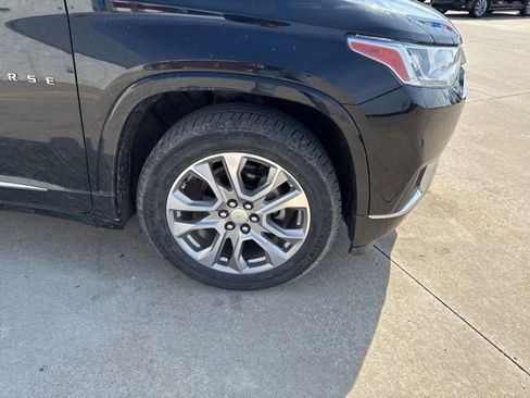 Used 2018 Chevrolet Traverse Premier w/ Driver Confidence II Package image 12