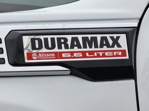 New 2025 GMC Sierra 2500 Denali w/ Denali Reserve Package image 3