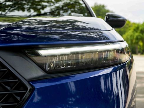 Used 2024 Honda Accord Sport image 11