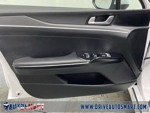 Used 2023 Kia K5 LXS image 10