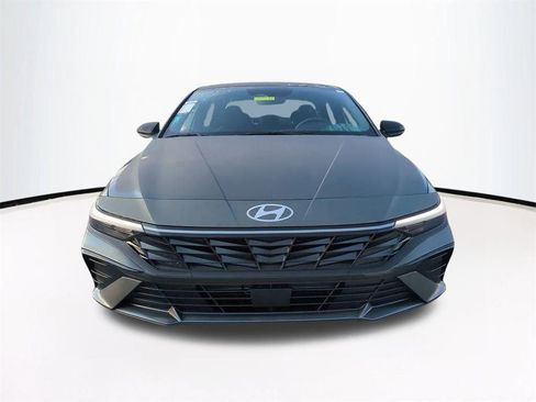 New 2026 Hyundai Elantra SEL Sport image 3