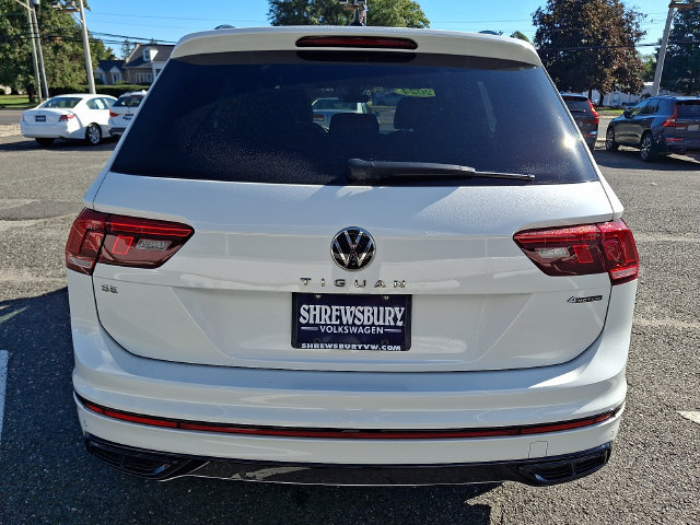Used 2024 Volkswagen Tiguan SE R-Line AWD/4WD image 5