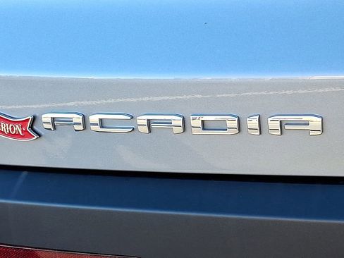 Used 2023 GMC Acadia SLE w/ Driver Convenience Package image 32