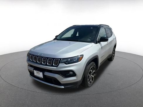 Used 2025 Jeep Compass Limited image 7